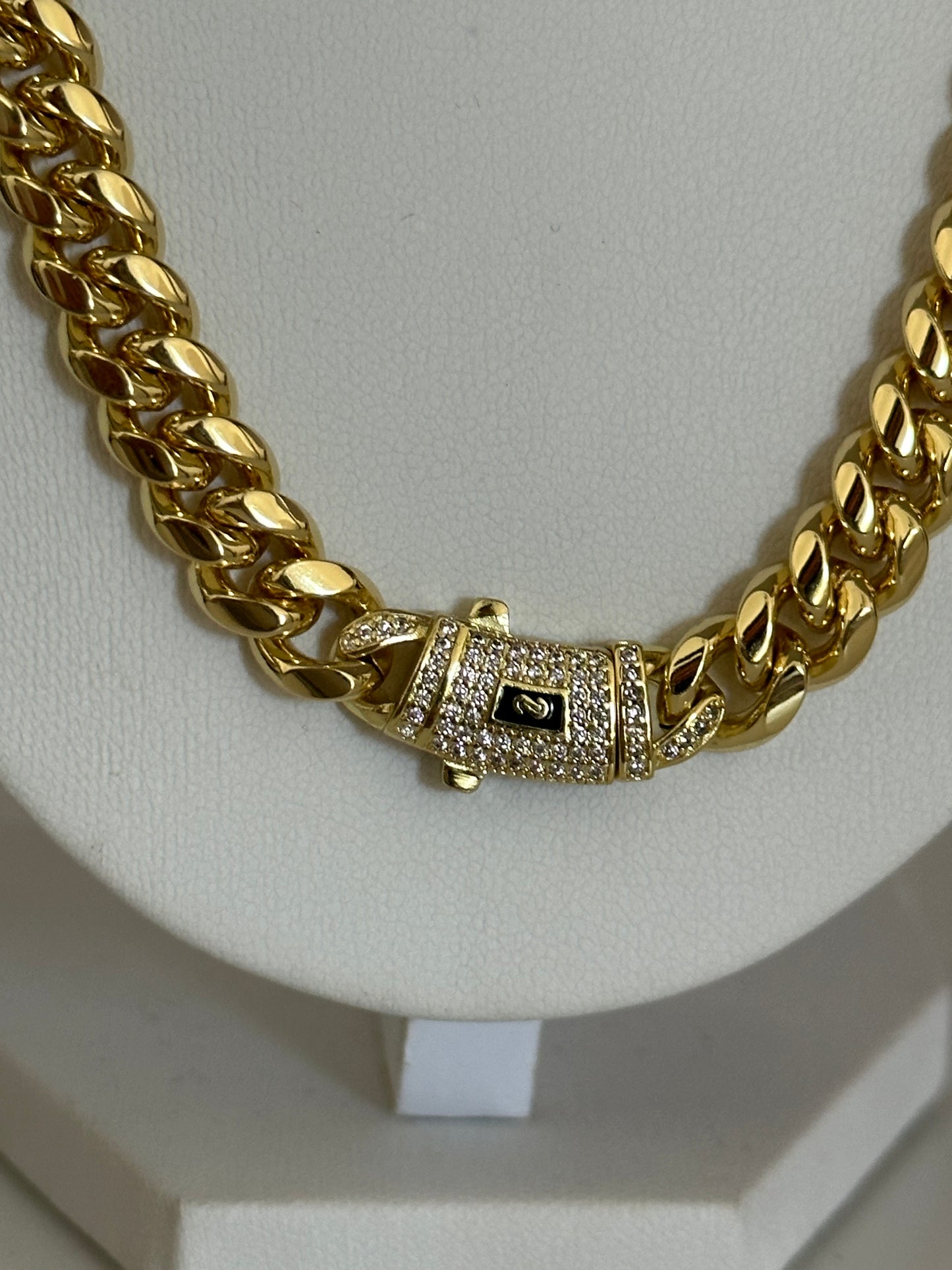 Cadena cierre diamante